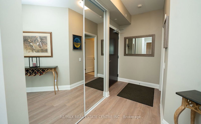 1106 - 15 Lynch St, Brampton, L6W 0C7 | Image 3
