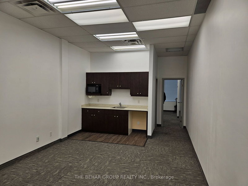 3A - 2930 Islington Ave, Toronto, M9L 2K5 | Image 2