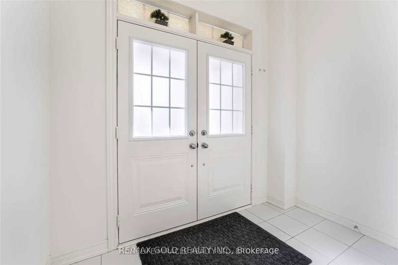 206 Fruitvale Circ, Brampton, L7A 5C3 | Image 3