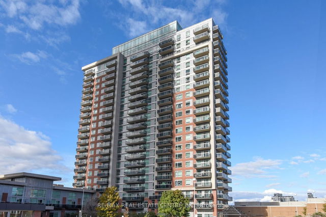 2005 - 215 Queen Street