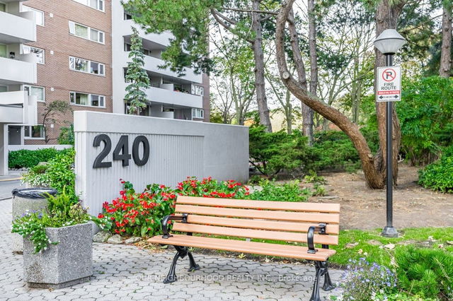 403 - 240 Scarlett Road