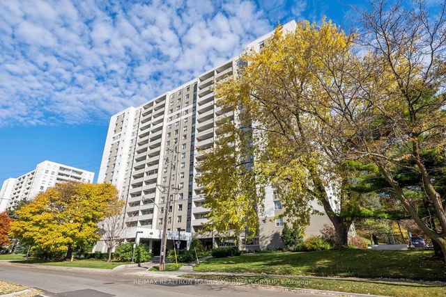 906 - 45 Southport Street