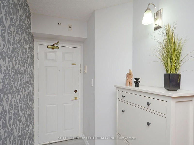 312 - 4013 Kilmer Dr, Burlington, L7M 4M3 | Image 2