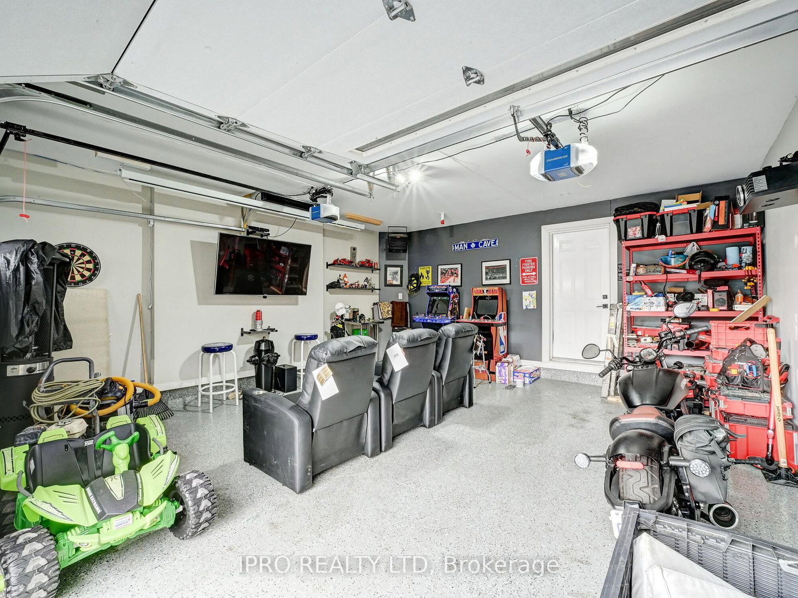 Listing Image 5