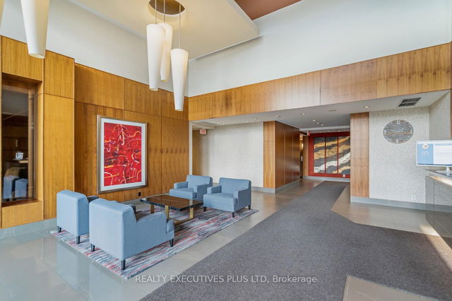 1207 - 1055 Southdown Road