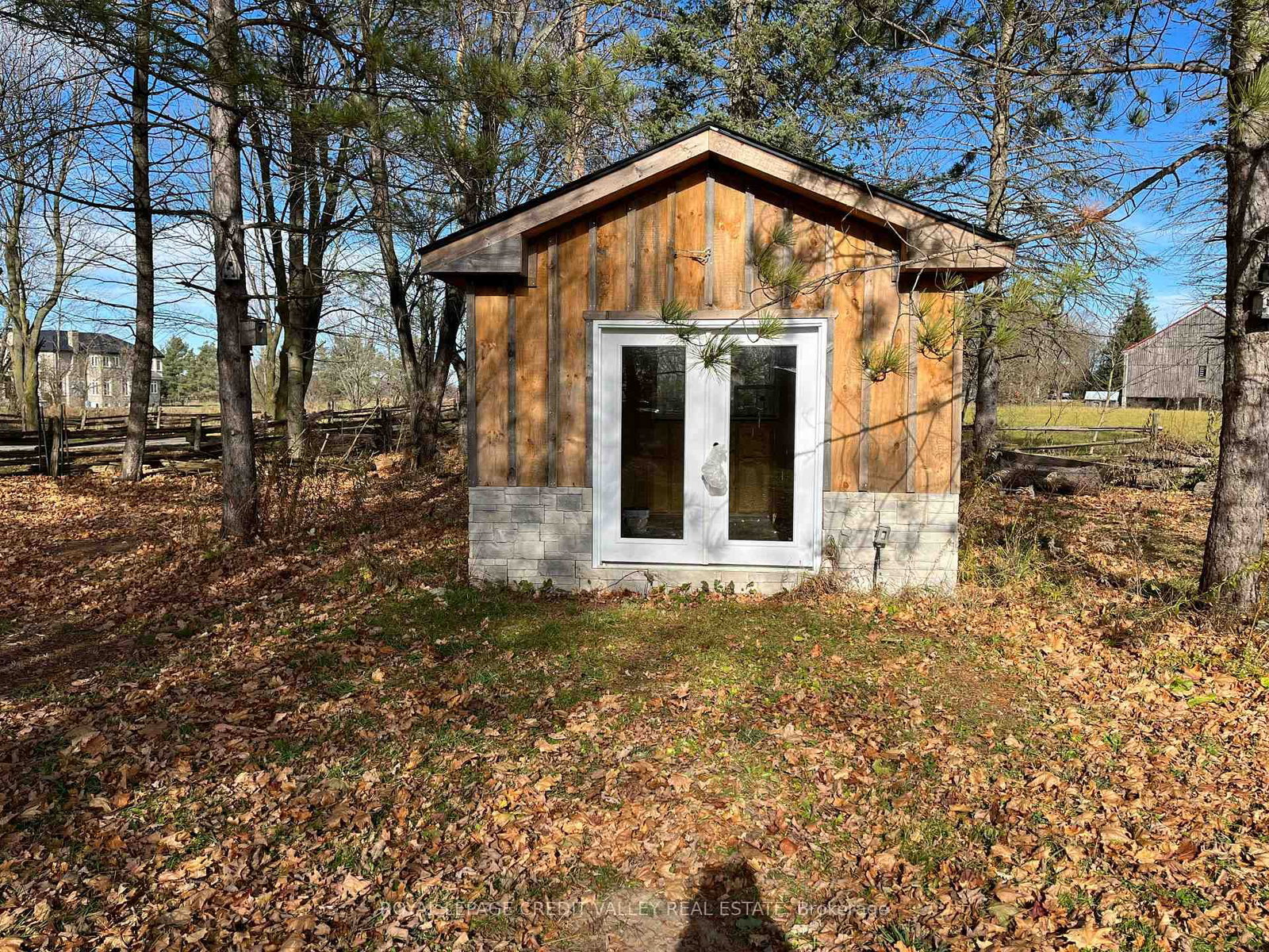 Listing Image 7
