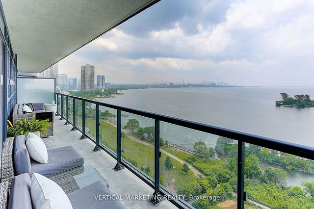 1416 - 39 Annie Craig Drive