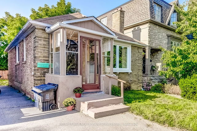 10 Marquis Avenue