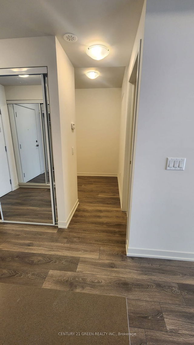 110 - 58 Sky Harbour Drive
