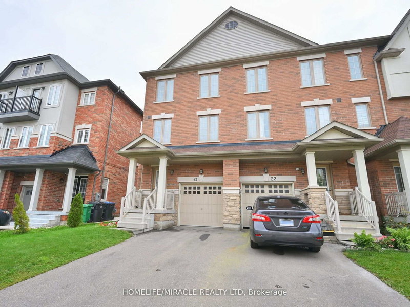 21 Sprucewood Rd, Brampton, L6Z 0J0 | Image 2