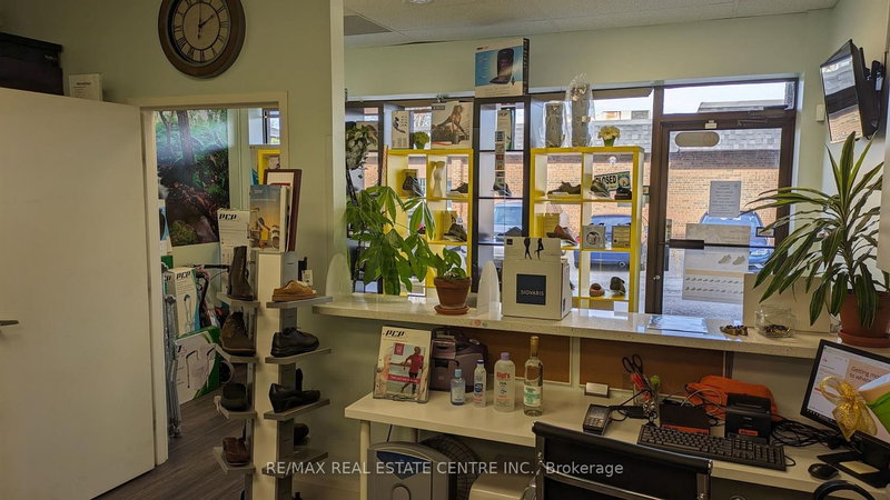 8 - 5291 Lakeshore Rd, Burlington, L7L 1C7 | Image 2