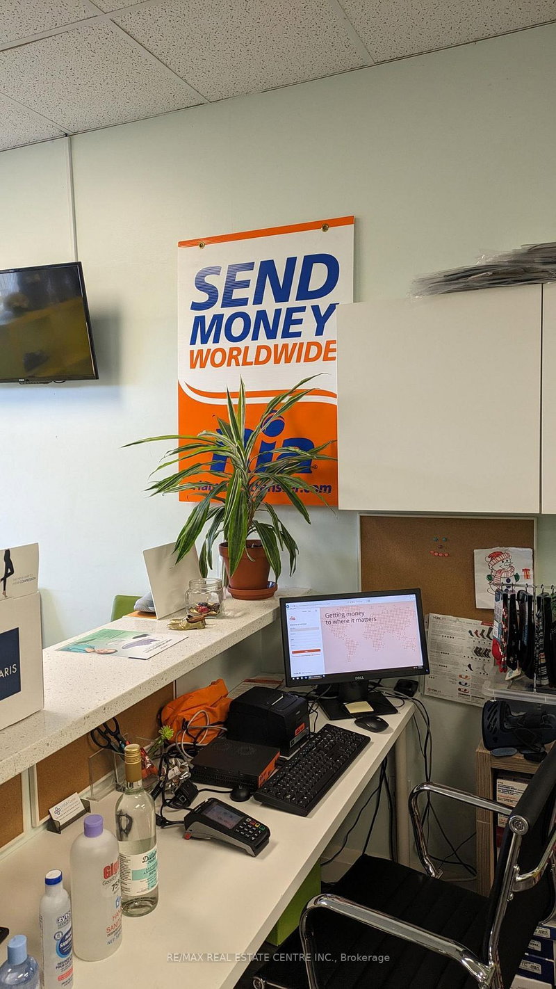 8 - 5291 Lakeshore Rd, Burlington, L7L 1C7 | Image 3