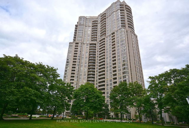2013 - 35 Kingsbridge Garden Circle