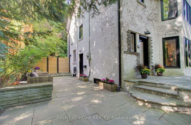 40 Ellis Park Road