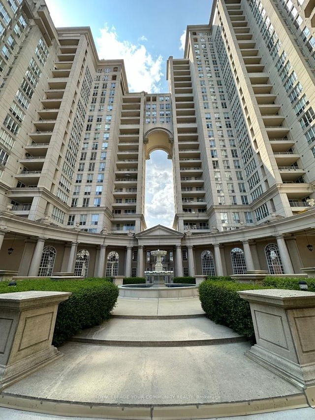 2309 - 2285 Lakeshore Boulevard