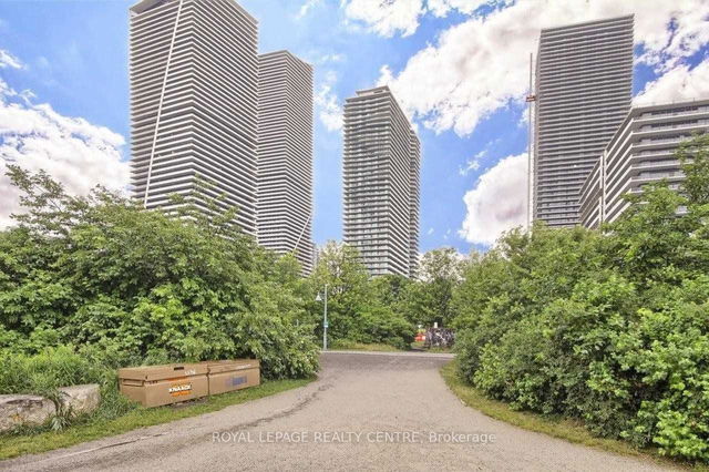 2606 - 33 Shore Breeze Drive