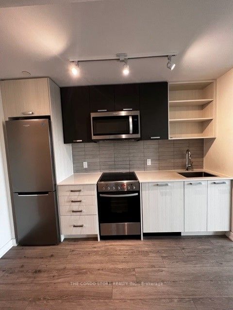 806 - 2300 St. Clair Avenue