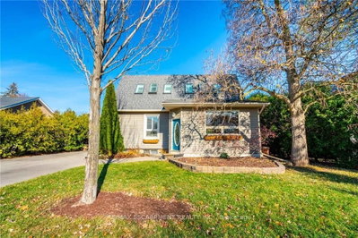 Detached House sold at 1111 Kent Avenue, Oakville, Ontario, L6H 1Z9 - College Park - MLS: W7311430