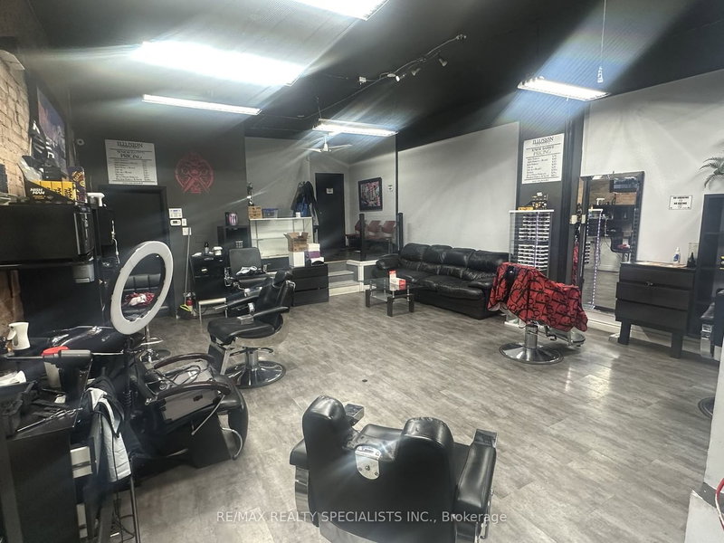 188 Main St E, Milton, L9T 1N8 | Image 3