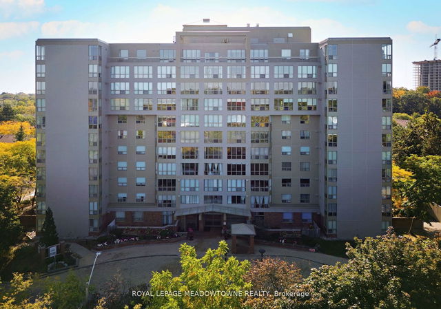 1012 - 1110 Walden Circle