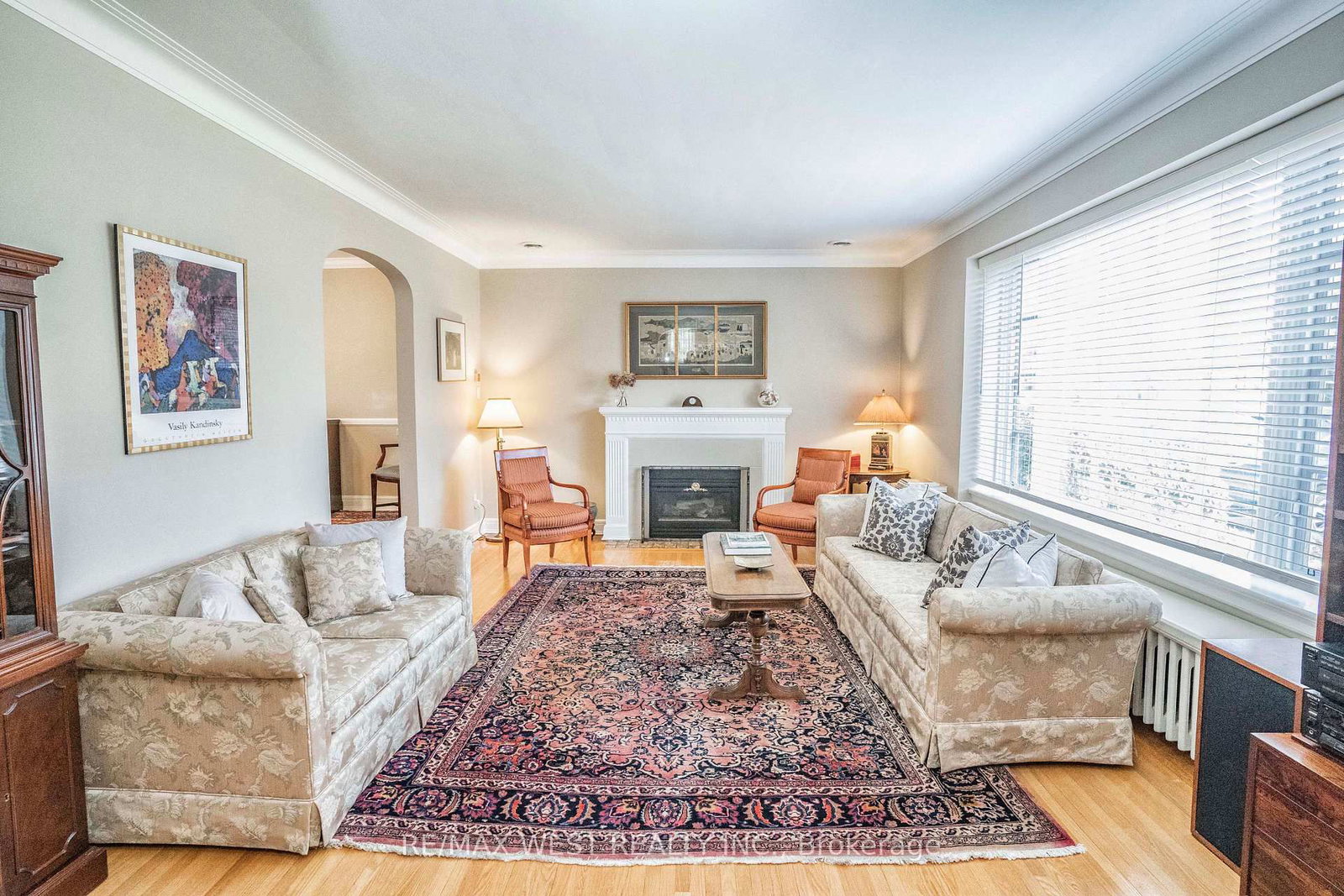 Listing Image 7