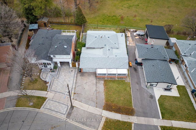 31 Madron Crescent