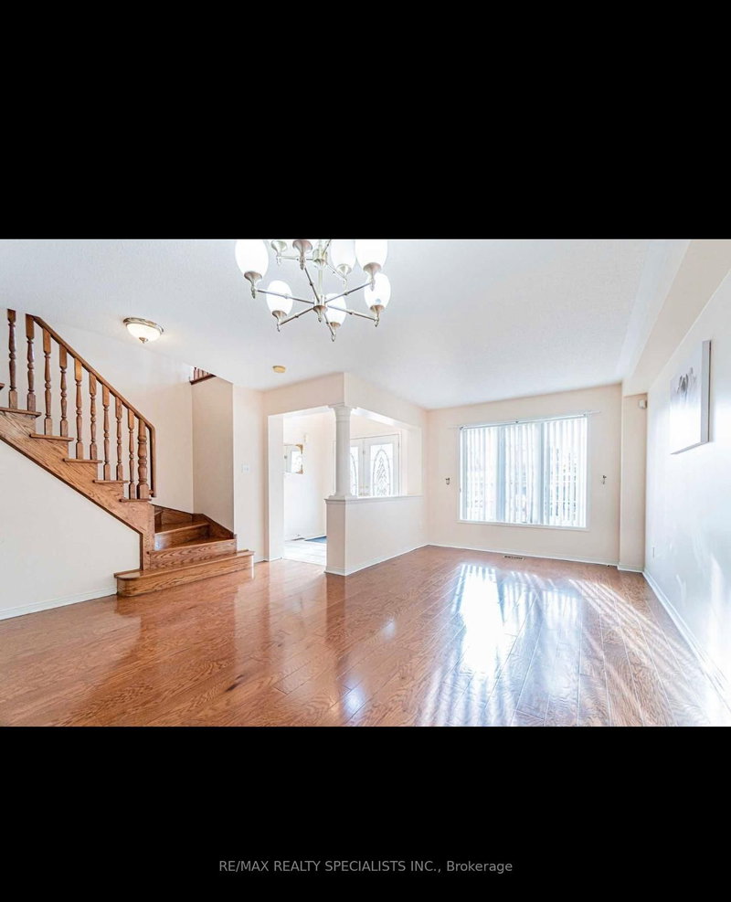 15 Heatherdale Dr N, Brampton, L7A 2H6 | Image 3