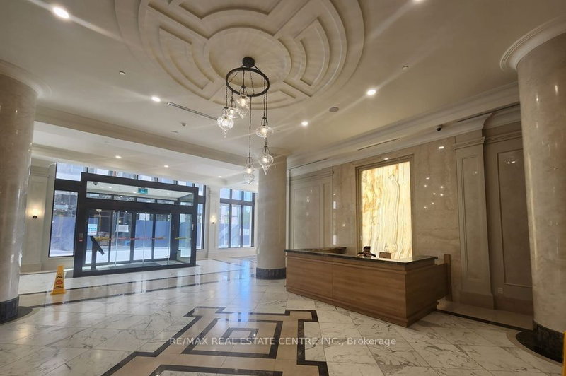 3209 - 36 Elm Dr W, Mississauga, L5B 1L9 | Image 3