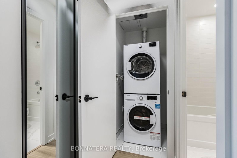 414 - 10 Lagerfeld Dr, Brampton, L7A 0H8 | Image 3