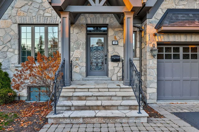 40 Hilldowntree Road