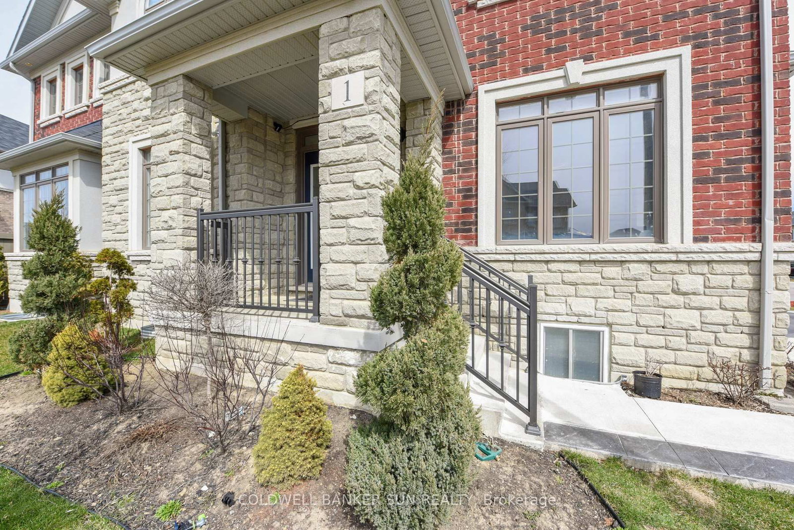 Listing Image 3