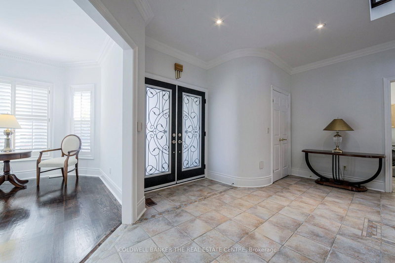 57 Fairview Rd W, Mississauga, L5B 1K7 | Image 3