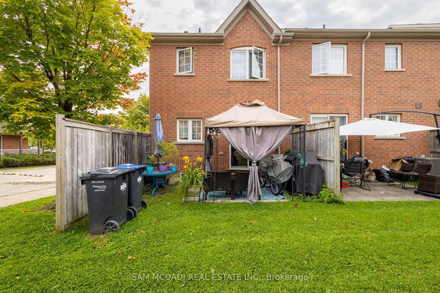51 - 5255 Palmetto Place