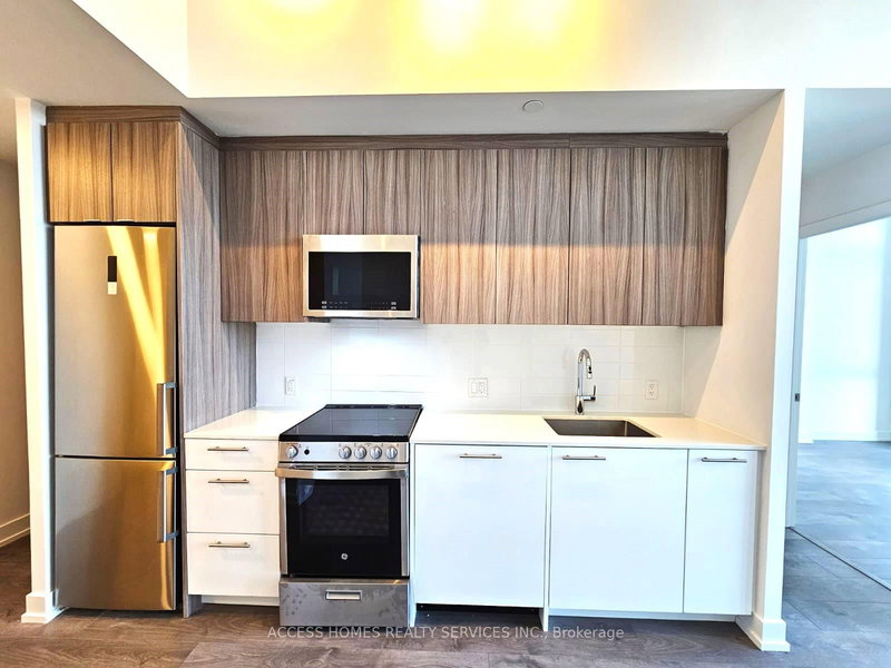 207 (s) - 215 Veterans Dr N, Brampton, L7A 5L6 | Image 3