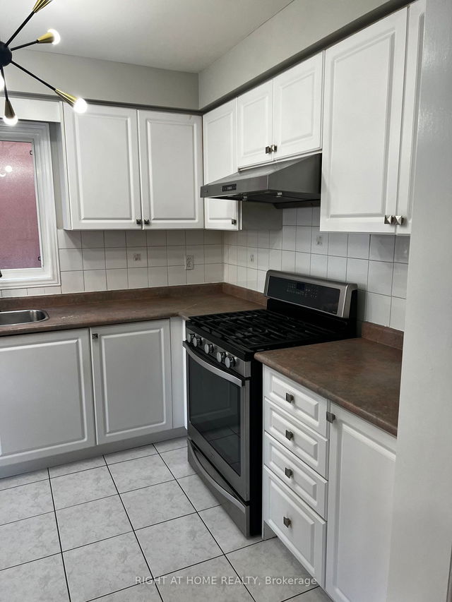 Upper - 3280 Camberwell Drive