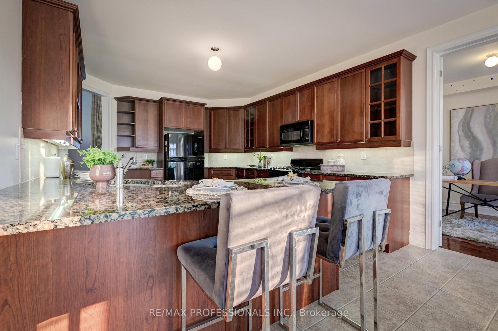 Listing Image 8