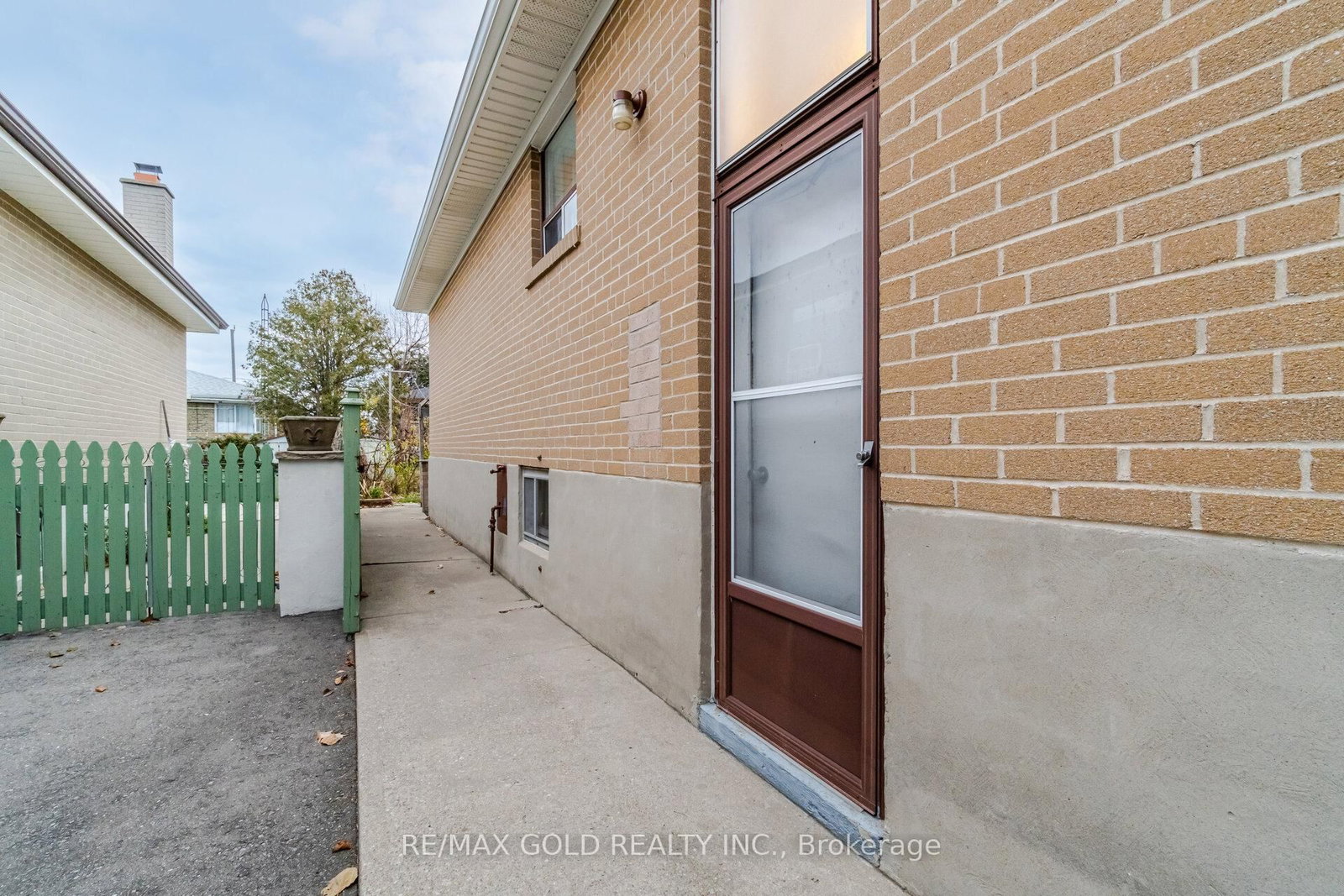 Listing Image 22