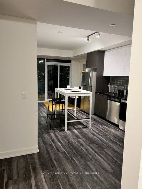 425 - 859 The Queensway N/A