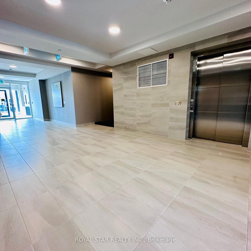 113 - 62 Sky Harbour Dr, Brampton, L6Y 0C1 | Image 3