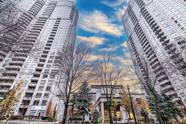304 - 35 Kingsbridge Garden Circle