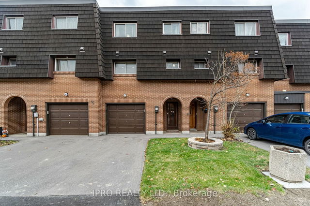 8 Darras Court