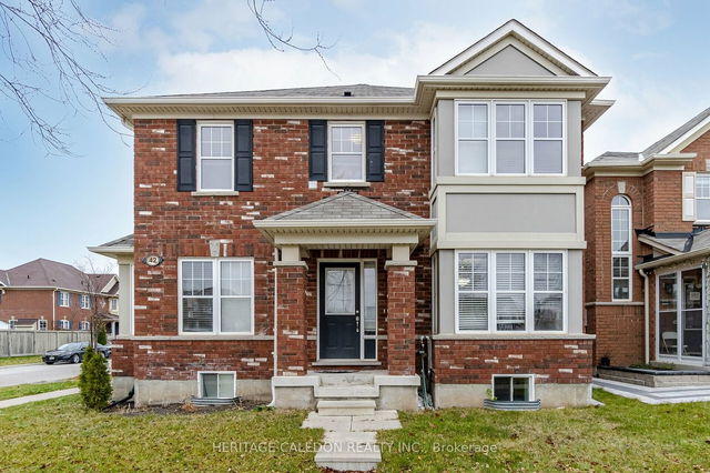 42 Aylesbury Drive