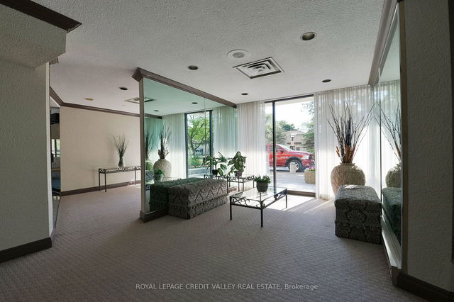 204 - 511 The West Mall N/A