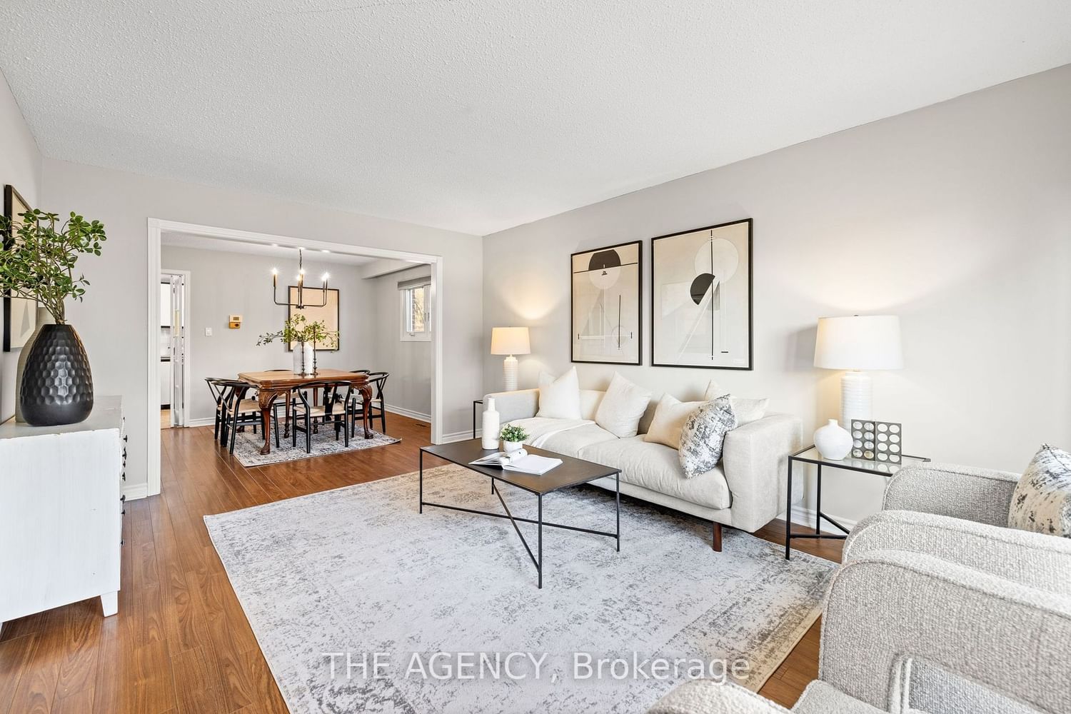 Detached House sold at 2697 Kingsberry Crescent, Mississauga, Cooksville, L5B 2K6 - MLS: W7322372