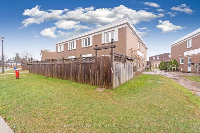 11 Townhouse Crescent