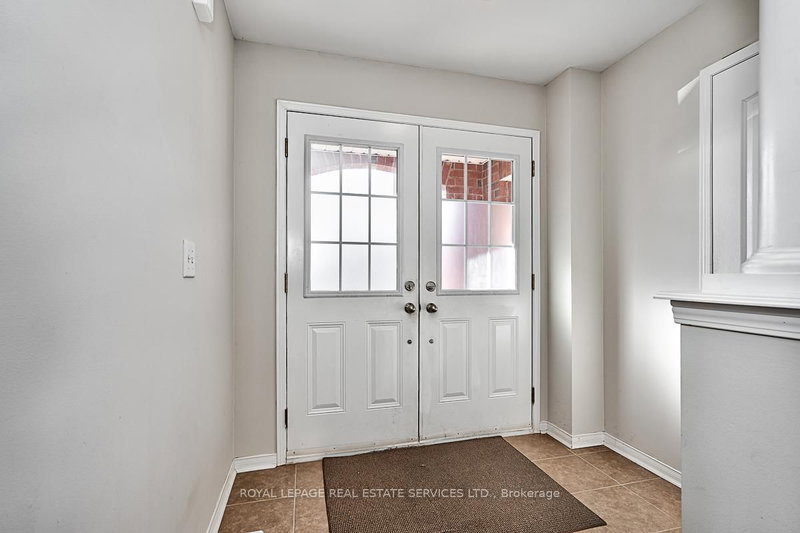 3221 Sharp Rd, Burlington, L7M 0H7 | Image 3