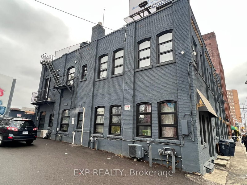 2480 Dundas St W, Toronto, M6P 1W9 | Image 2