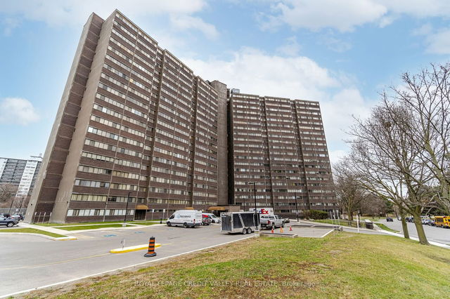 1106 - 11 Wincott Drive