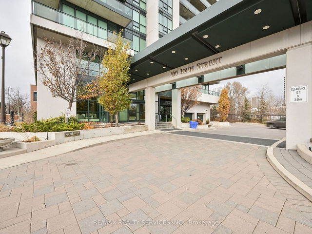 405 - 100 John Street