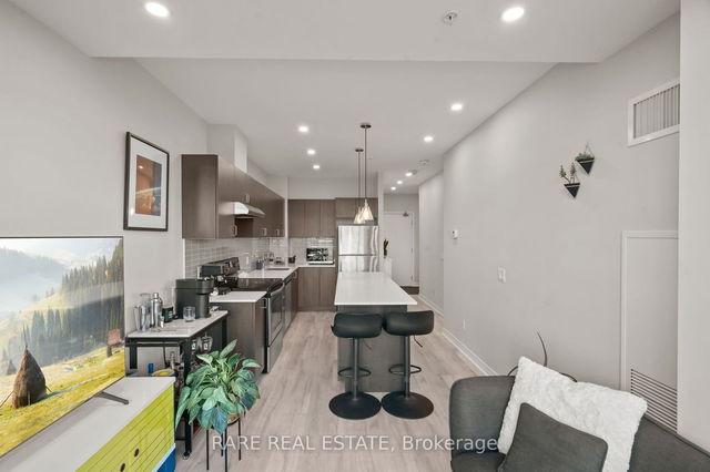 318 - 2522 Keele Street